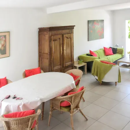 Maison Charmante A Avec Terrasse Et Jardin 펄로스가이렉