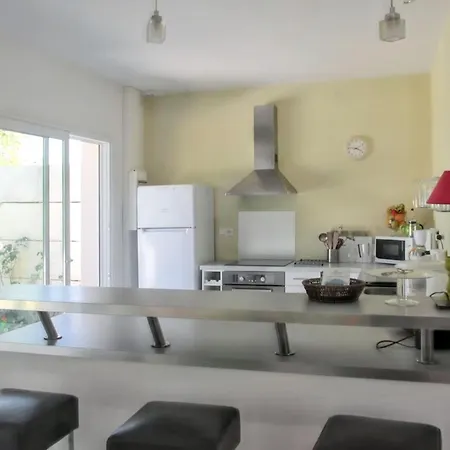 펜션 Maison Charmante A Avec Terrasse Et Jardin