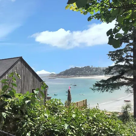 펜션 Maison Charmante A Avec Terrasse Et Jardin 펄로스가이렉